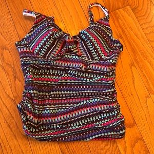 Women’s Apt 9 tankini top size medium multi colored adjustable straps